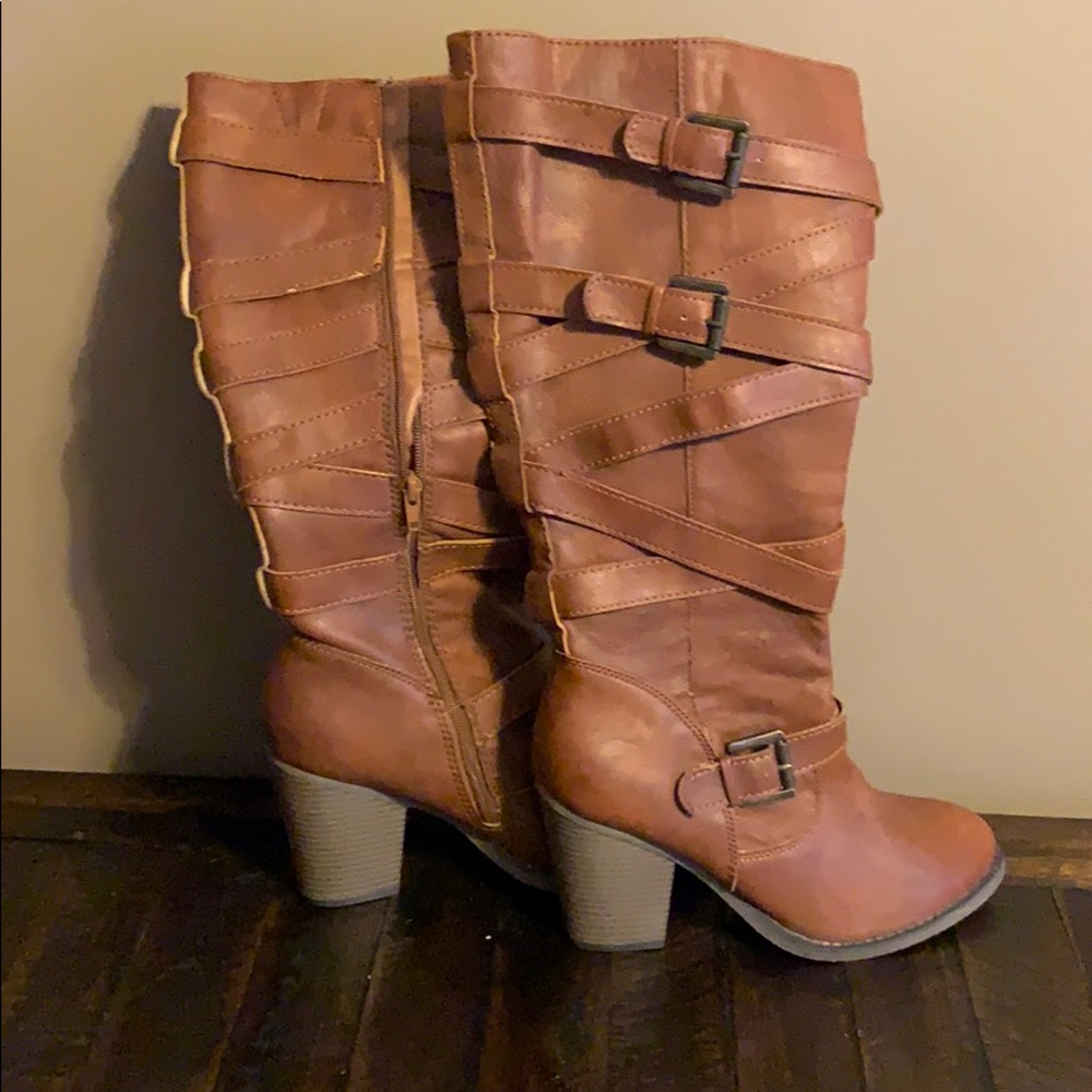 Ladies leather boots